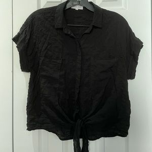 Bella Dahl Black Button up top with tie, Small